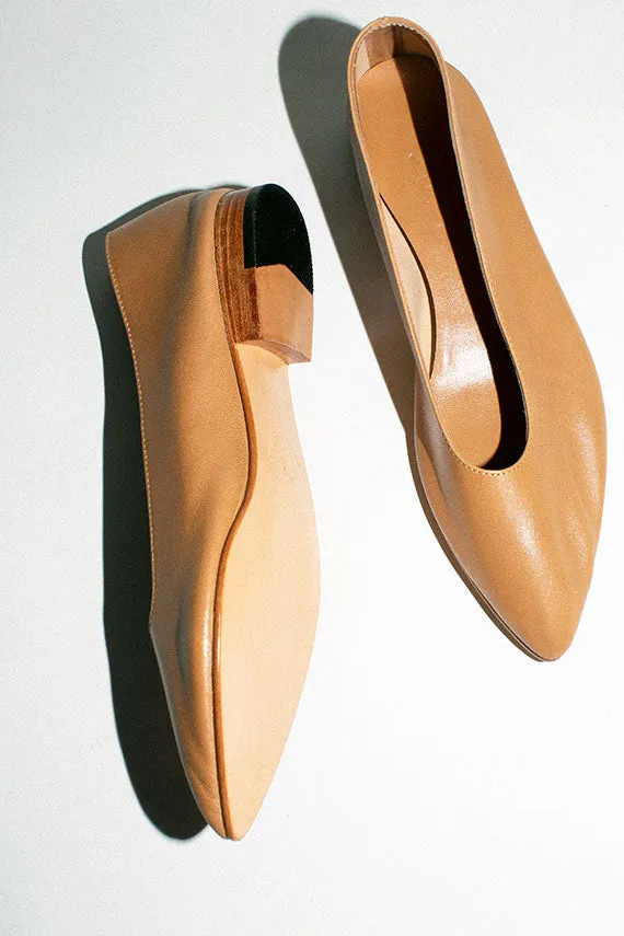 Camel Party Flat