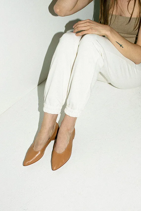Camel Party Flat