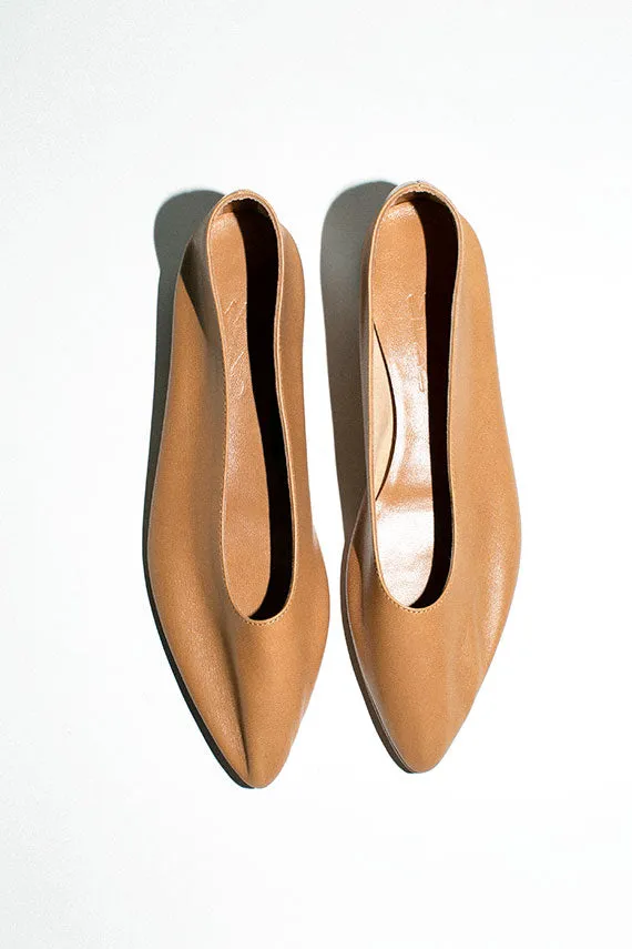 Camel Party Flat