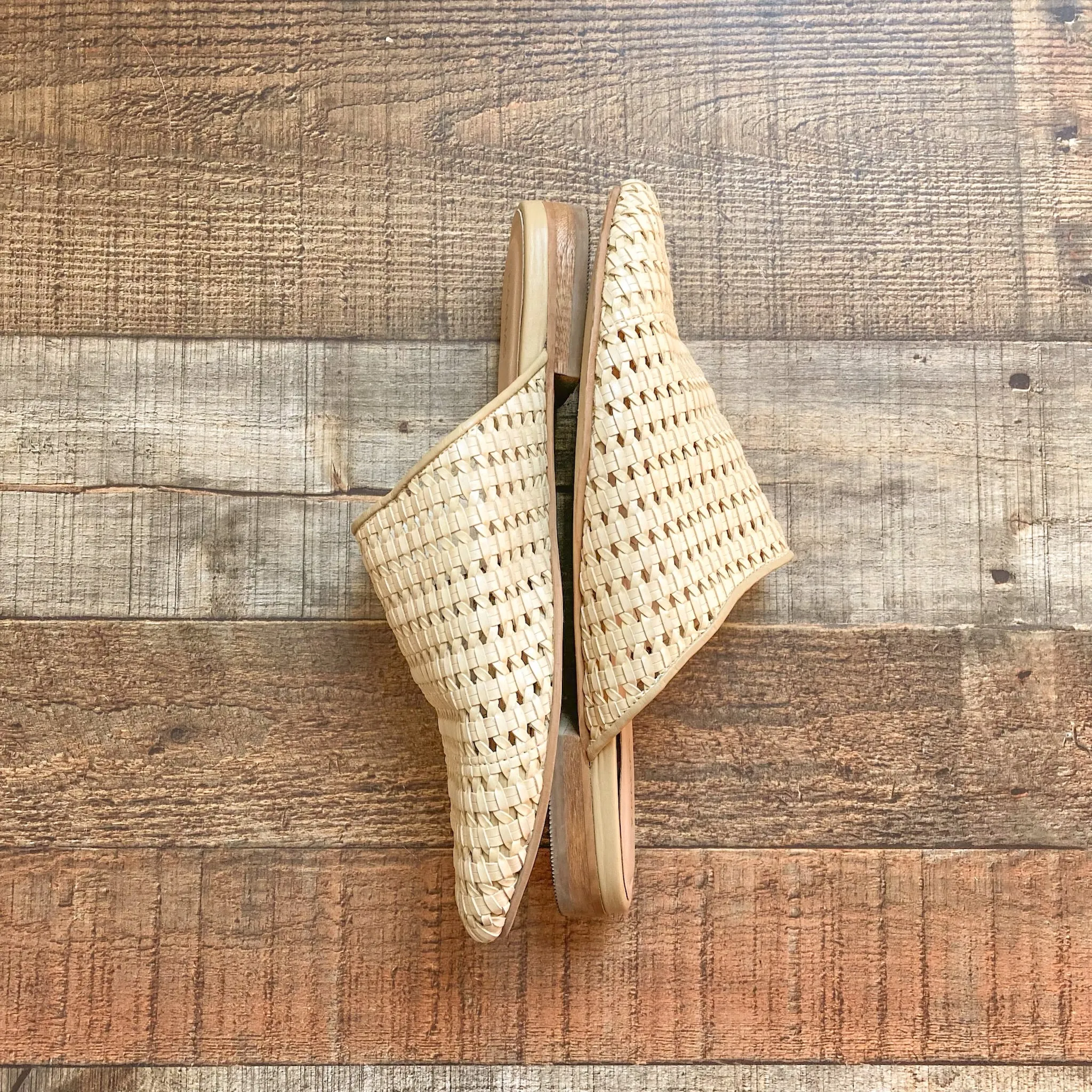 Kaanas Cream Woven Mule Sandals- Size 9