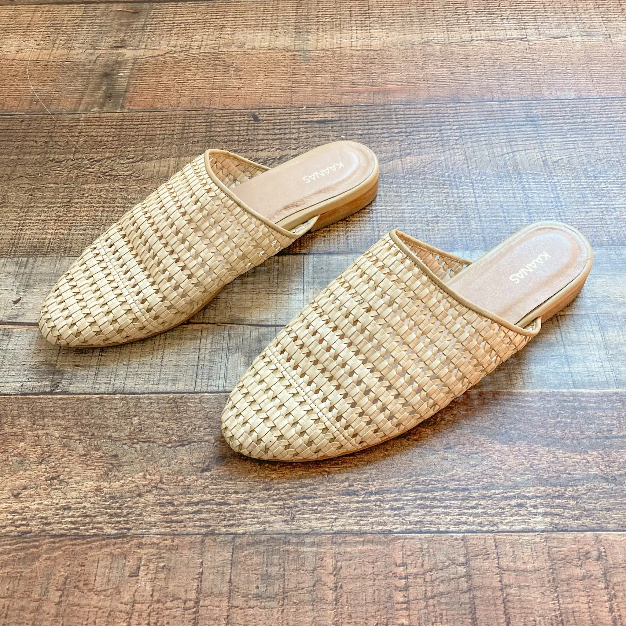 Kaanas Cream Woven Mule Sandals- Size 9
