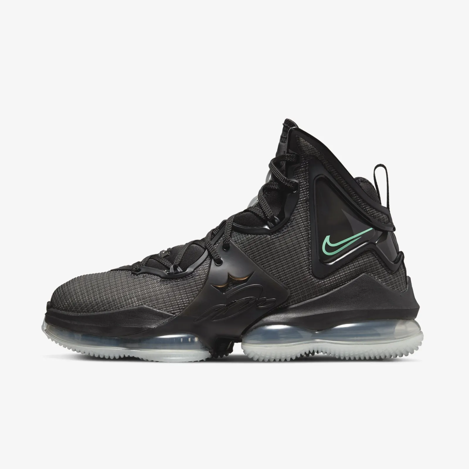 LeBron 19 - 'Chamber Of Fear'