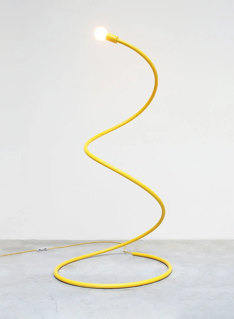 Loopy Lamp, L