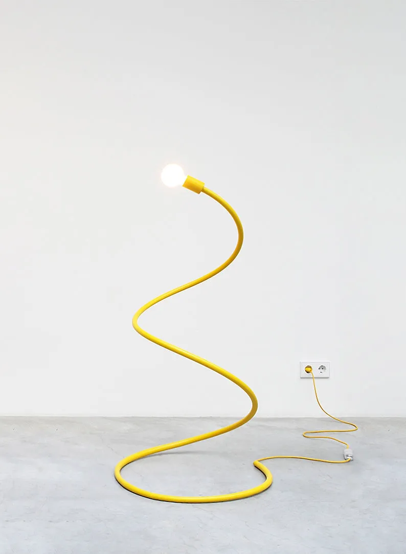 Loopy Lamp, M